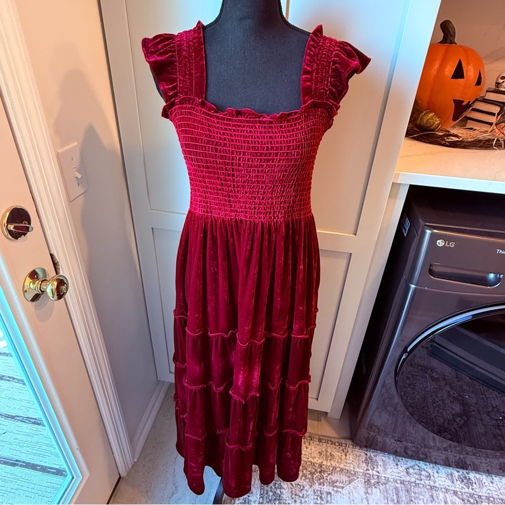 NWOT o.p.t Burgundy Velvet MIDI Dress Sz L Tiered POCKETS! Romantic Smocked